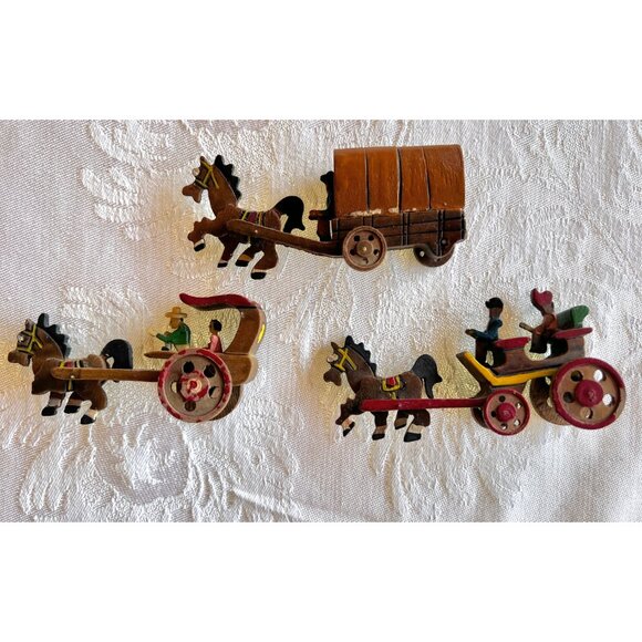 Set of 3 Miniature Vintage Japan Stagecoach Wagon Surrey Buggy Cart with Horses. - Picture 9 of 10